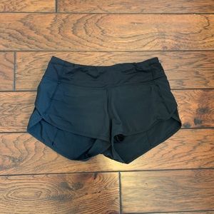 Lululemon black speed up short 2.5”